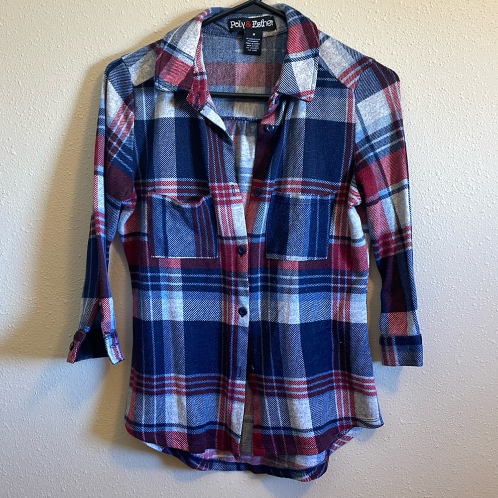 Women’s medium button down  3/4 sleeve top like new!